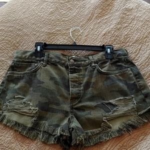 High wasted shorts